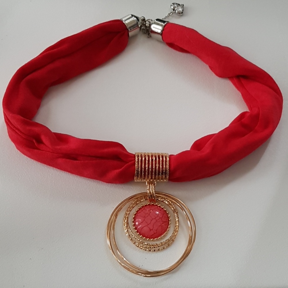 🌹🌹BUY 2 GET 1 FREE 🌹🌹Red Necklace*